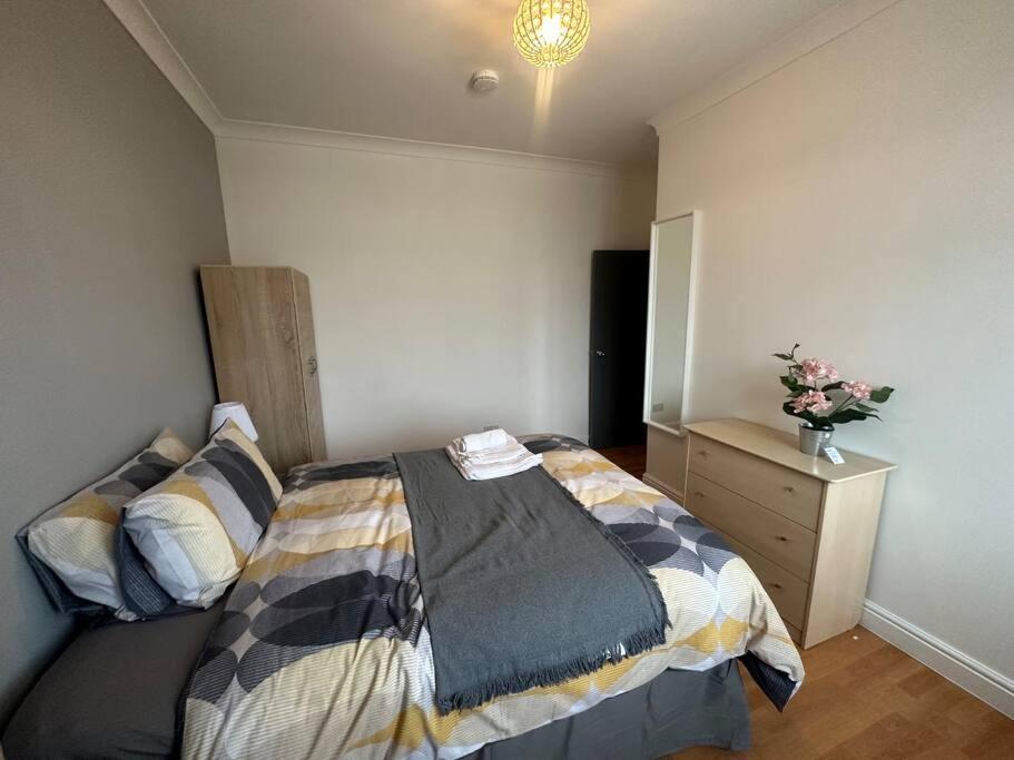 5 Bedroom House Se6 Londres Extérieur photo