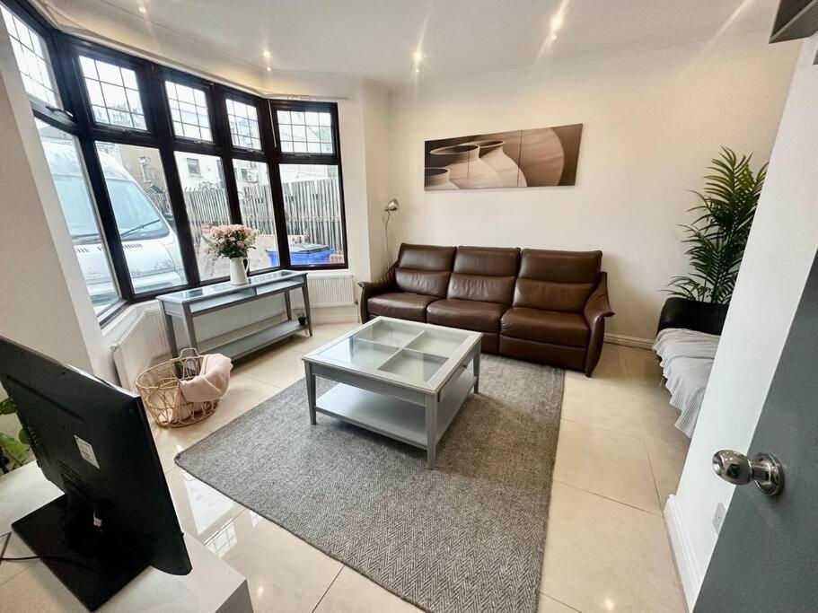 5 Bedroom House Se6 Londres Extérieur photo