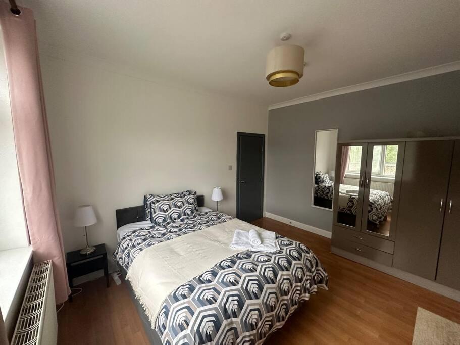 5 Bedroom House Se6 Londres Extérieur photo